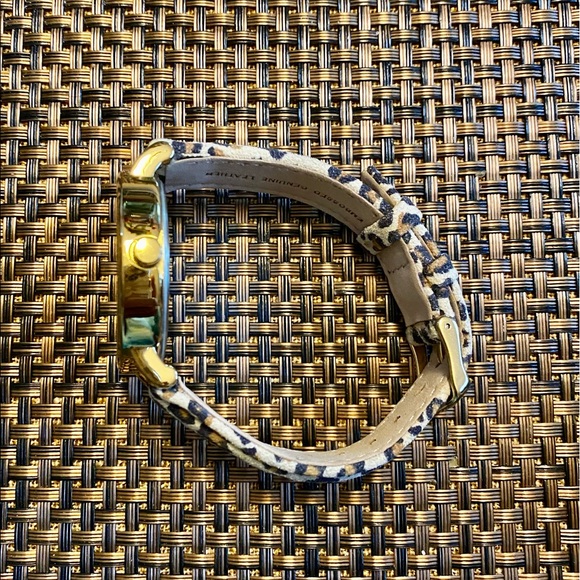 Timex Originals Leopard Band watch . New in box. main image 3